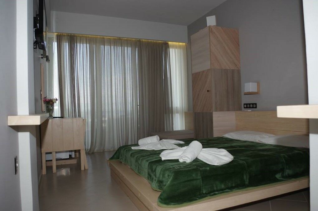 Resol Hotel Vlikhádha エクステリア 写真